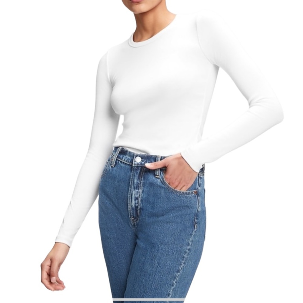White Gap Modern Crewneck T-shirt SZ S